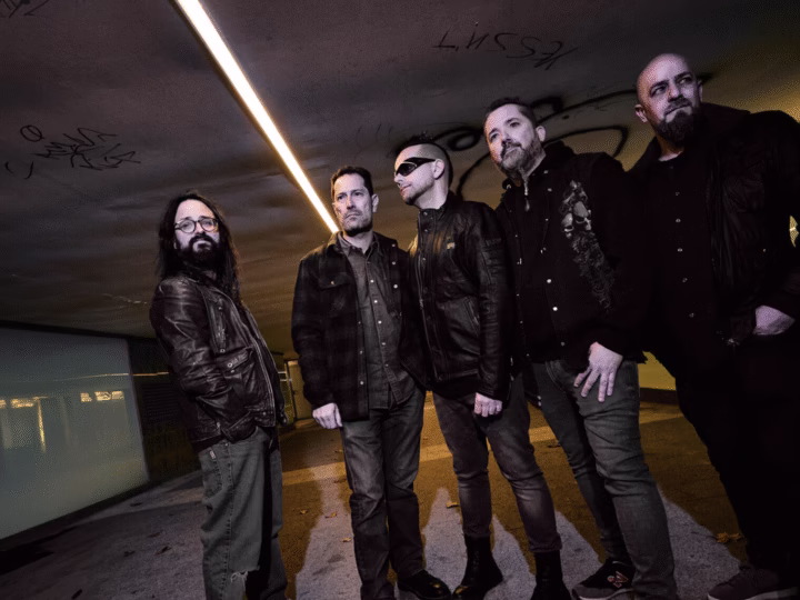 Rafa Díaz (Barón Rojo) presenta su nueva banda Delascenizas y su álbum El camino del Lobo